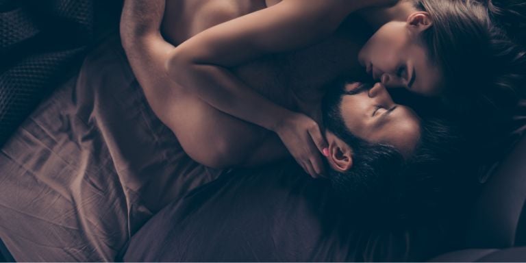 couple-in-bed