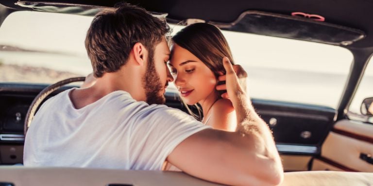 couple-in-car